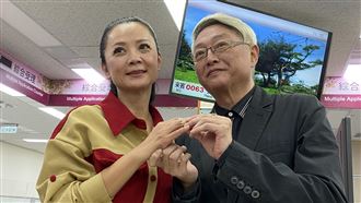 賀！李國超高欣欣結婚　家傳戒指套牢
