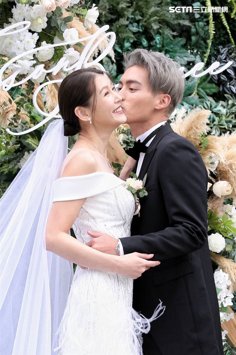 許孟哲與趙孟姿舉行婚宴，藝人孫協志、王仁甫、小刀、季芹、楊晨熙、張文綺、賈永婕出席。（圖／記者楊澍攝影）