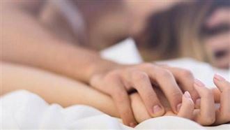 男大生喪母尋求安慰　40歲女老師8度滾床