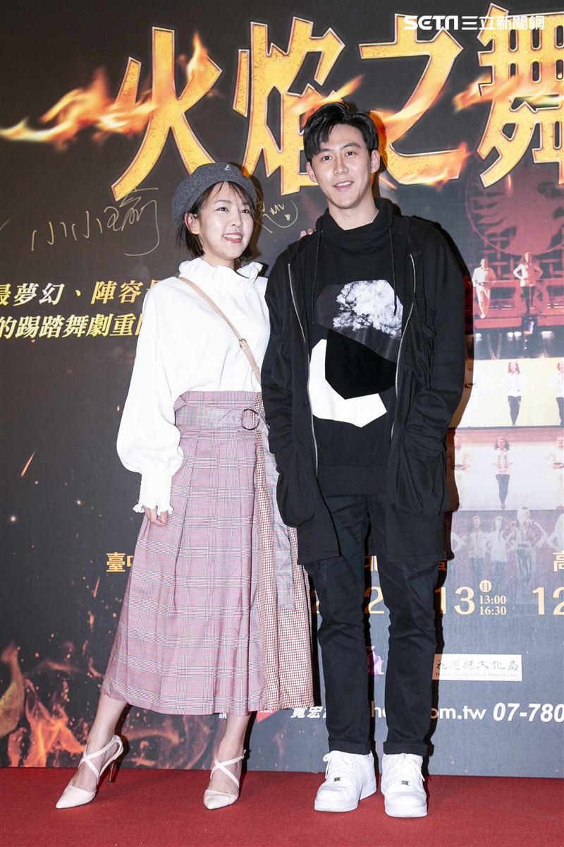 游鴻明、彭佳慧、郭彥均、羅宏正、屈中恆、風田、謝佳見出席觀賞《火焰之舞》。（圖／記者楊澍攝影）