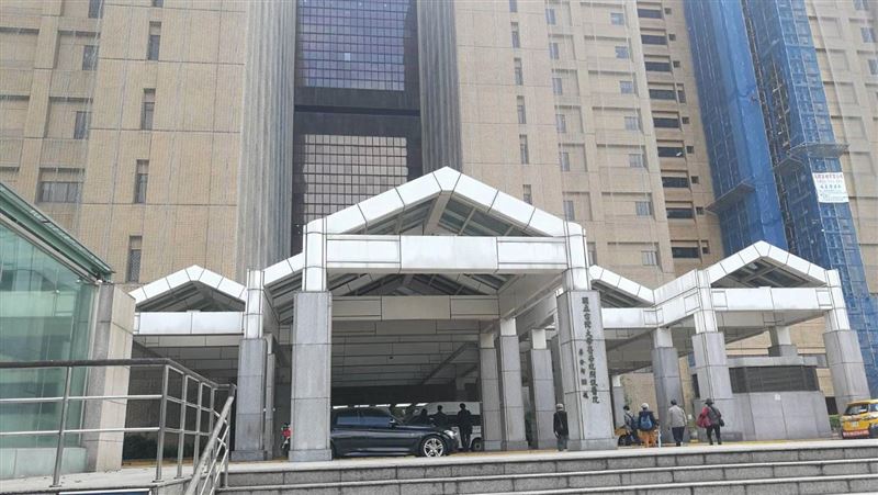 保全3月連加班100小時中風遭解雇