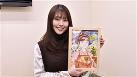 日本國民妹妹有村架純收台灣粉絲禮好驚喜 「姊姊的戀人」 登2020最暖日劇。（圖／WAKUWAKU JAPAN 提供）
