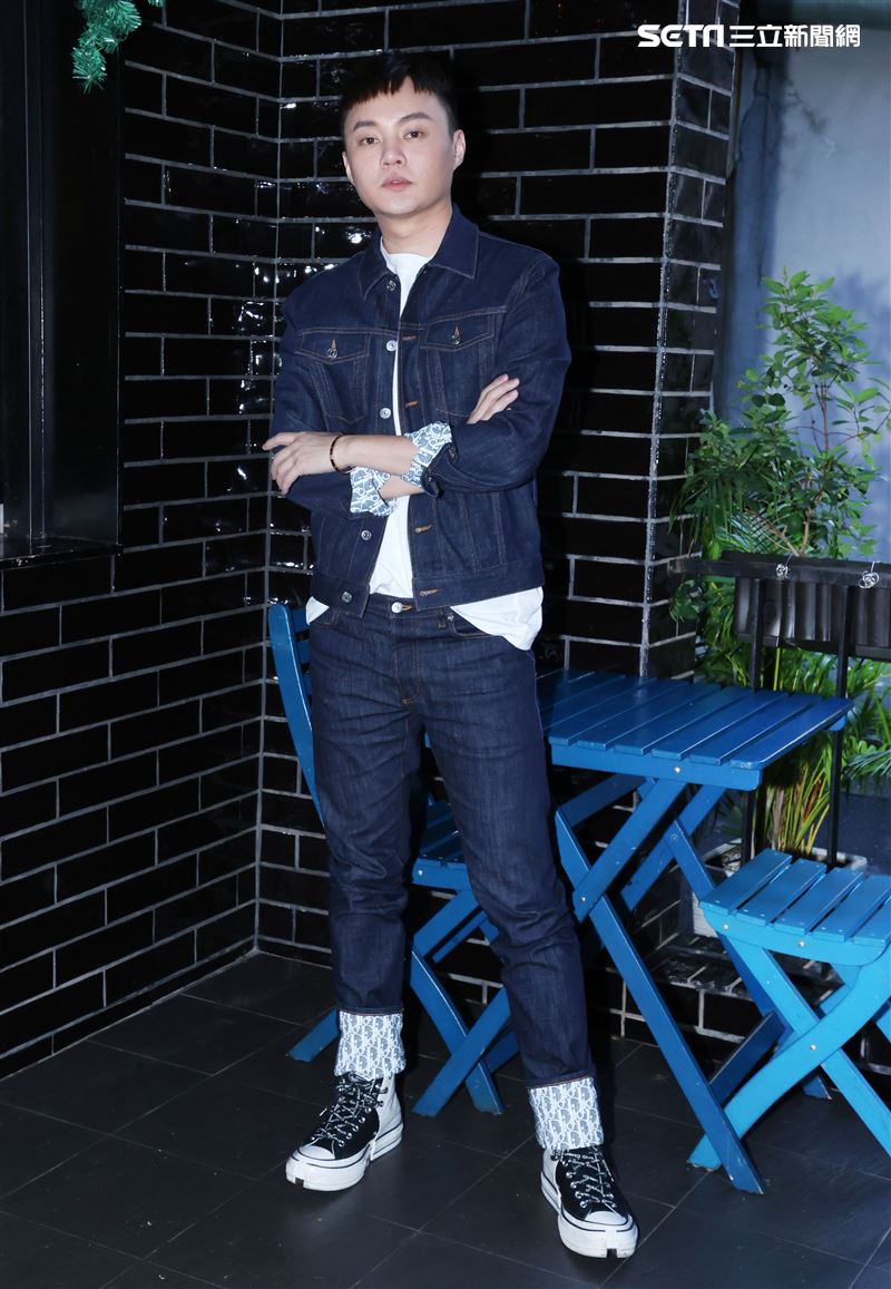 許富凱三立新聞網專訪。（記者邱榮吉/攝影）