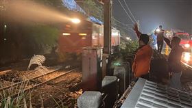 林佳龍,台鐵,通車,瑞芳,猴硐。(圖/翻攝自林佳龍臉書)