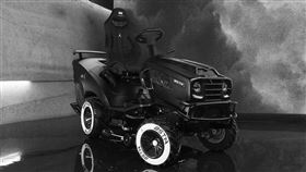 ▲Mansory與BSTN打造GT XI割草機（圖／翻攝自Mansory FB）