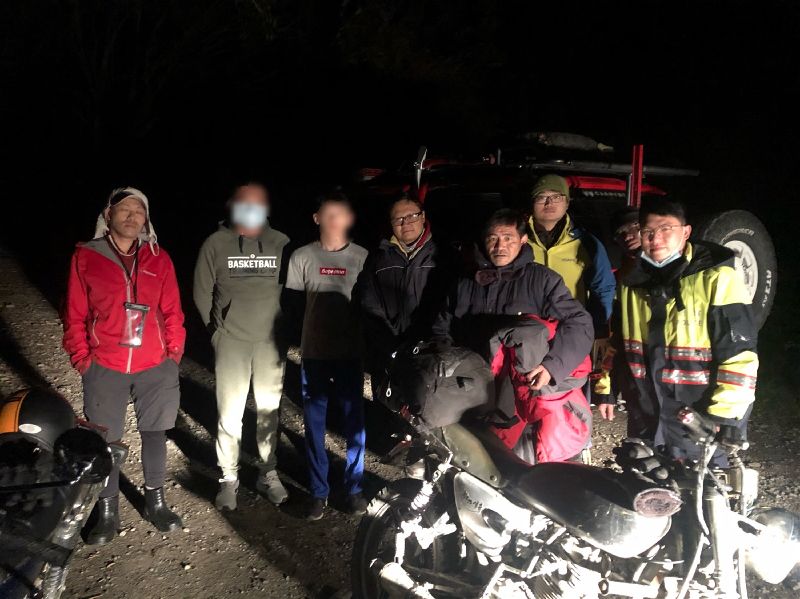 少年獨攀家人知情不阻擋？父：很堅持