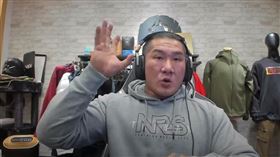 １４日館長談中天直播點閱、賺錢、瀏覽量。（圖／翻攝自館長YouTube）