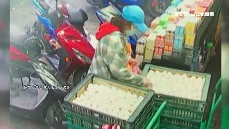 婦跑雜貨店敲破雞蛋　網怒：吃飽太閒
