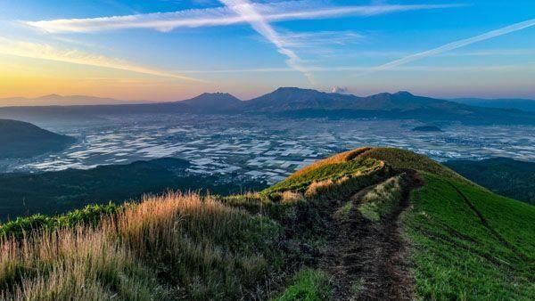 他PO阿蘇火山空拍照　網：你的名字