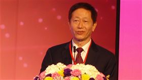 劉德音：教育系統應鬆綁台積電董事長劉德音15日出席竹科管理局舉辦的國際論壇，演講「迎接科學園區下一個成功的40年」。他表示，台灣半導體產業已到人才供應有限制的時刻，台灣應讓教育系統能夠鬆綁。中央社記者張建中攝  109年12月15日