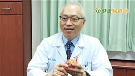 台南奇美醫院心臟血管內科陳志成主任指出，最常見危險因子包括抽菸、二手菸、PM2.5等空氣汙染，而要抽菸者戒菸是相當困難的，另外要把糖尿病控制好對患者而言也相當困難。