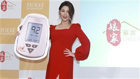 白家綺挺著6個半月孕肚現身。（圖／民視提供）