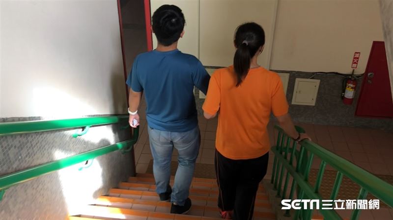切4公分腦瘤　少女醒來：為何沒開燈