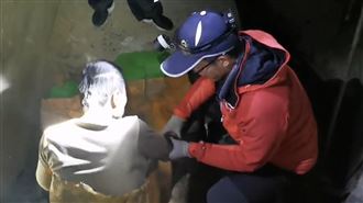 墜崖40天獲救太神　鄰：每天做這事