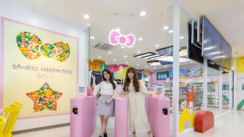 7-11首間粉紅無人超商在台中！