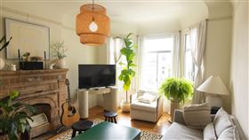 客廳，沙發（圖／翻攝自unsplash）