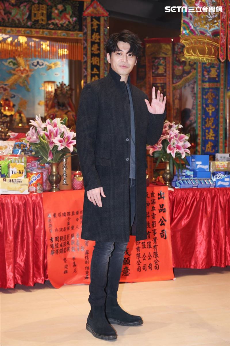 《再說一次我願意》開鏡記者會郭書瑤、蔡凡熙、侯彥西、莫莉、方文琳、祖雄、大蛇丸、宥凱、王鏡冠、王茉聿、陳羿霏、吳雨璇出席。（圖／記者楊澍攝影）