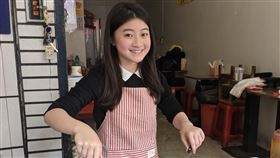 蓋兒Gail第一次做傳統早餐。（圖／滾石唱片提供）