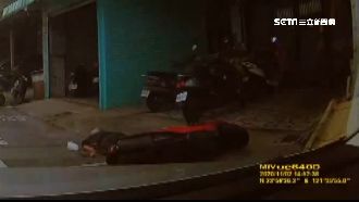 男突右切想停車　退休警遭撞恐癱瘓