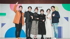 苗可麗、蔡燦得、張書偉、溫昇豪、柯有倫、黃瀞怡（小薰）今（16日）出席實境節目《今天誰來店》記者會。圖／LINE TV提供