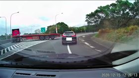 國道3,新竹茄苳交流道,拖板車,（圖／翻攝自新竹爆料公社）