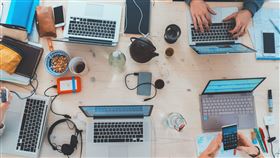 上班族,小資。（圖／示意圖／翻攝自unsplash）