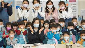 蔡英文訪視國防部幼兒園（圖／翻攝自蔡英文臉書）