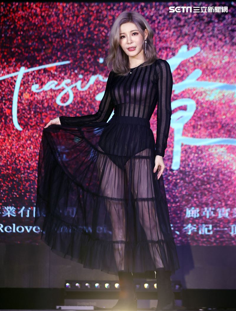 金馬爆乳女神孟慶而單曲發表。（記者邱榮吉/攝影）