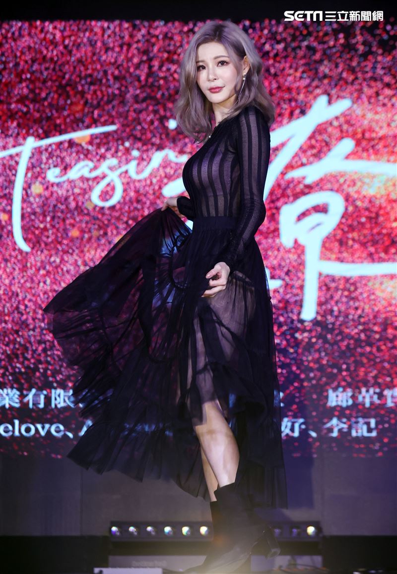 金馬爆乳女神孟慶而單曲發表。（記者邱榮吉/攝影）