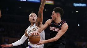 NBA／殺紅眼！布克戲耍女友前對象
NBA,Kendall Jenner,Kyle Kuzma,Devin Booker,洛杉磯湖人
美聯社／達志影像