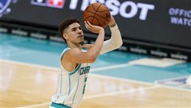 ▲「球三弟」鮑爾（LaMelo Ball）投進熱身賽最多4顆三分球。（圖／美聯社／達志影像）