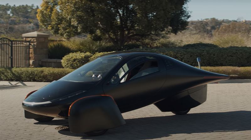未來派汽車！全球首輛太陽能電動汽車