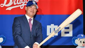 福留孝介重回中日龍。（圖／翻攝自中日龍臉書粉絲團）