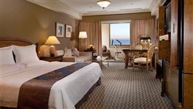 ▲陳延昶大方送出3000張漢來大飯店雙人住宿券。（圖／翻攝自漢來大飯店臉書）