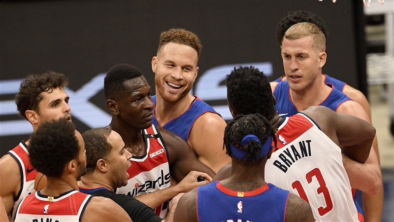 NBA／打摔角？幹籃哥「抱摔」小將