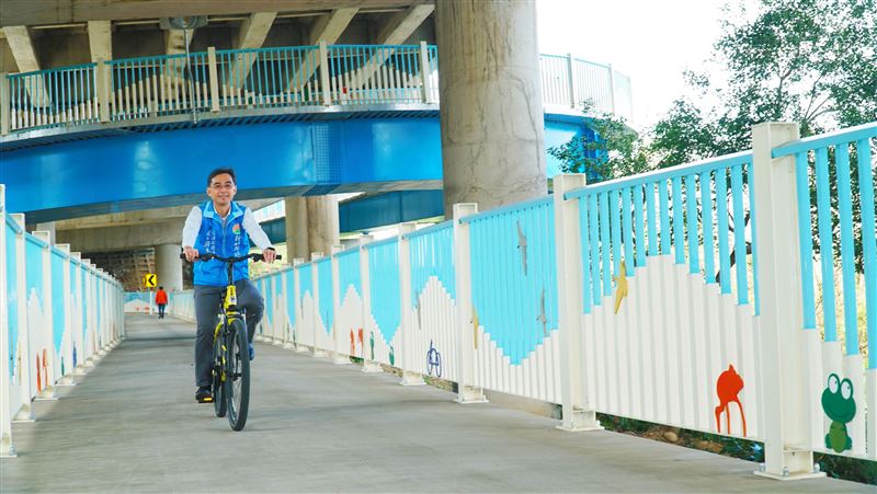 新竹縣頭前溪南岸經典自行車道完工