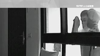 詭男亂闖住宅「趴窗狂看」　住戶嚇壞