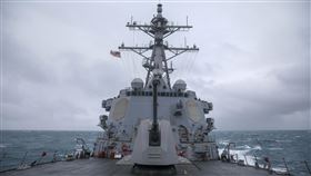 美軍柏克級導彈驅逐艦「馬斯廷號」今天上午通過台灣海峽（圖／翻攝自第七艦隊官網）