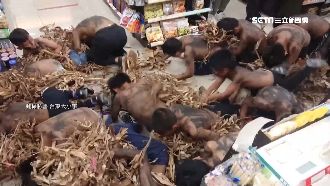 滑進超商驅魔　卑南小勇士赤膊報佳音