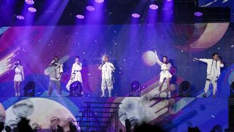 出場不到10分鐘　邰智源秒被趕下台