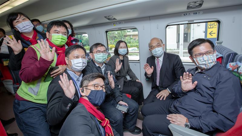 南迴鐵路電氣化通車 蘇揆：鐵路平權