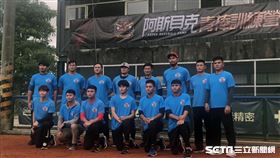 ▲張志強號招職棒球星協助舉辦訓練營。（圖／記者黃泓哲攝影）