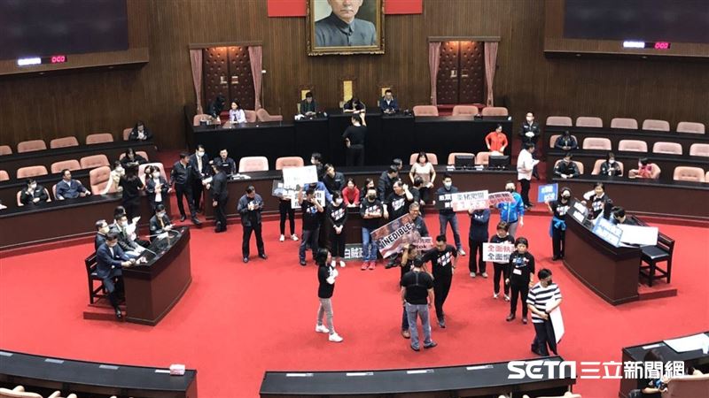 備戰萊豬立院表決　政院明邀綠委討論