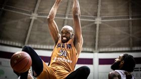 「新台灣人」戴維斯以本土身分助領航猿奪勝。（圖／P. League+提供）