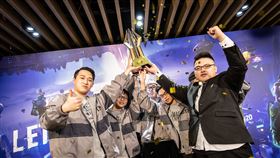 ▲MAD 4:2擊敗越南隊伍SGP  勇奪AIC 2020國際賽冠軍寶座。（圖／業者提供）