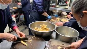 旭富製藥,薑湯,志工,早餐,（圖／翻攝畫面）