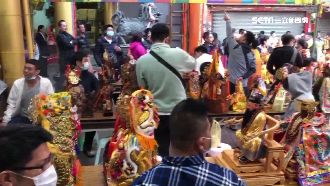 1600尊神齊聚　信眾卡位搶頭香