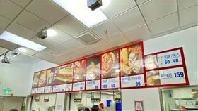 好市多不賣吉拿棒　換「經典美食」回歸！濃郁奶香超邪惡，熟食區，圖／翻攝自Costco好市多 商品經驗老實說臉書社團