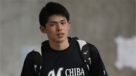 石垣島交流賽　佐佐木朗希成焦點「亞洲門戶交流賽」將於8、9日在日本沖繩石垣市登場，日職羅德隊「令和怪物」佐佐木朗希是否亮相成焦點，他7日受訪表示，對台灣打者印象是棒子黏。中央社記者張新偉攝　109年2月7日