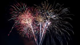 隨著年末將近，全台各地正積極展開跨年夜活動，Expedia也特別分享一系列不同主題的慶祝方式陪伴旅客揮別2020年。（圖／Expedia提供）